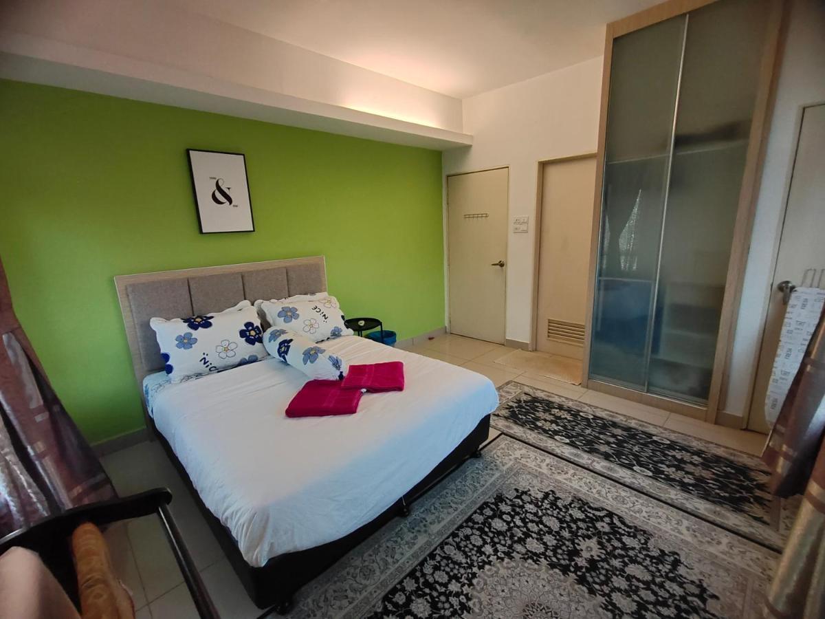 2 Rooms Homestay Deviana Wakaf Che Yeh Kota Bharu Bagian luar foto