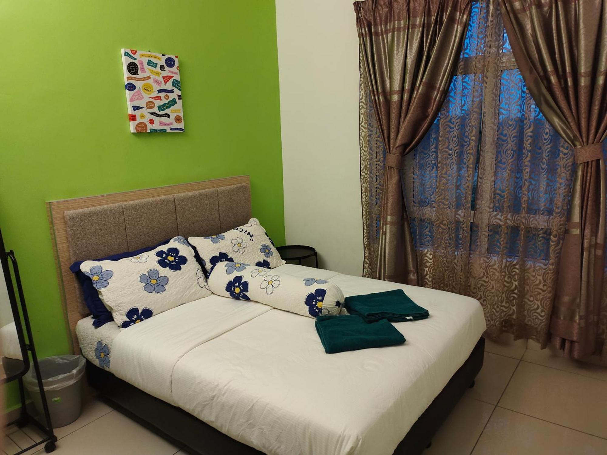 2 Rooms Homestay Deviana Wakaf Che Yeh Kota Bharu Bagian luar foto